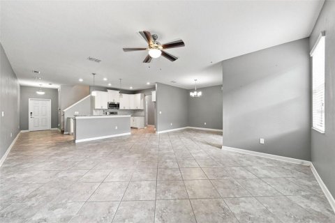 Townhouse in Orlando, Florida 3 bedrooms, 197.7 sq.m. № 2358444 - photo 13