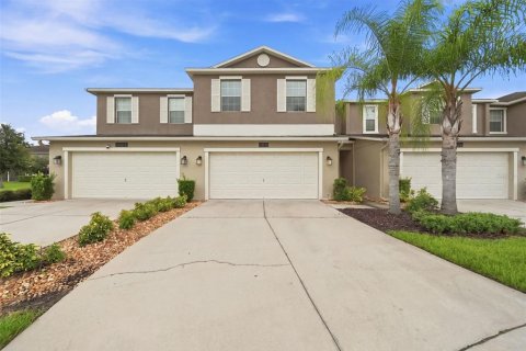Townhouse in Orlando, Florida 3 bedrooms, 197.7 sq.m. № 2358444 - photo 2