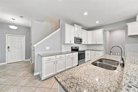 Townhouse in Orlando, Florida 3 bedrooms, 197.7 sq.m. № 2358444 - photo 6