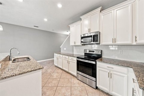 Townhouse in Orlando, Florida 3 bedrooms, 197.7 sq.m. № 2358444 - photo 8