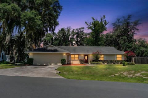 Casa en Lakeland, Florida 4 dormitorios, 231.7 m2 № 2234696