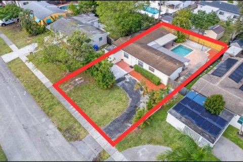 Casa en venta en Hollywood, Florida, 3 dormitorios № 1992005 - foto 3