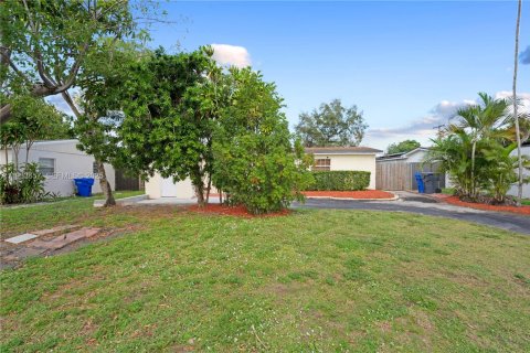 Casa en venta en Hollywood, Florida, 3 dormitorios № 1992005 - foto 6