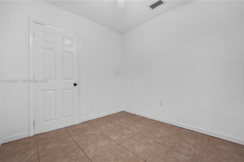 Casa en venta en Hollywood, Florida, 3 dormitorios № 1992005 - foto 24