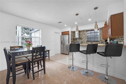 Casa en venta en Hollywood, Florida, 3 dormitorios № 1992005 - foto 7