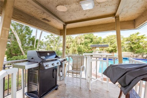 Condo in Seminole, Florida, 1 bedroom  № 1847240 - photo 18