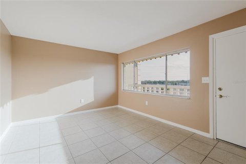 Condo in Seminole, Florida, 1 bedroom  № 1847240 - photo 5