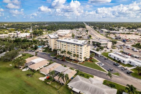 Condo in Seminole, Florida, 1 bedroom  № 1847240 - photo 25