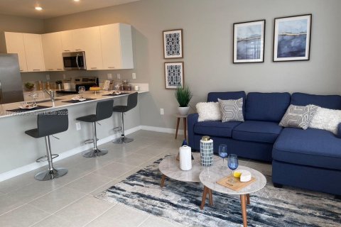 Townhouse in Miami, Florida 3 bedrooms, 129.41 sq.m. № 1812161 - photo 6