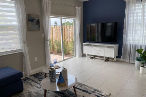 Townhouse in Miami, Florida 3 bedrooms, 129.41 sq.m. № 1812161 - photo 4
