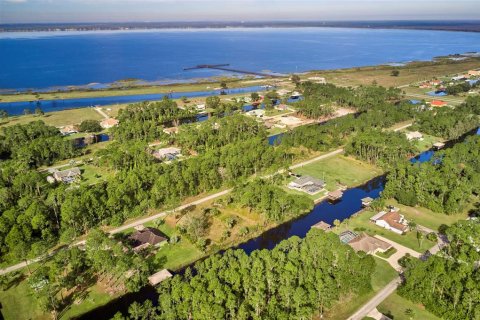 Terreno en venta en Indian lake estates, Florida № 1916727 - foto 9