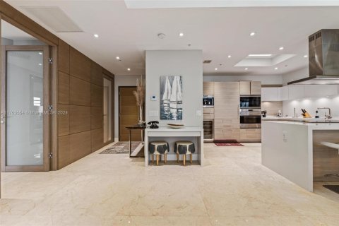 Condominio en venta en North Miami Beach, Florida, 3 dormitorios, 192.96 m2 № 1935832 - foto 4