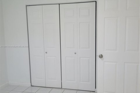 Casa en alquiler en Homestead, Florida, 4 dormitorios, 119.66 m2 № 1959681 - foto 8