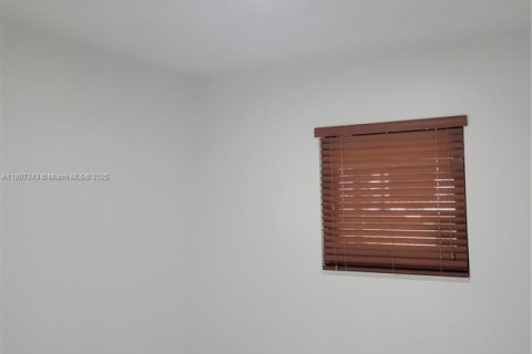 Casa en alquiler en Homestead, Florida, 4 dormitorios, 119.66 m2 № 1959681 - foto 13