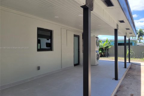 Casa en alquiler en Homestead, Florida, 4 dormitorios, 119.66 m2 № 1959681 - foto 16