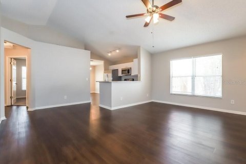 Casa en alquiler en Valrico, Florida, 4 dormitorios, 121.98 m2 № 1905080 - foto 3
