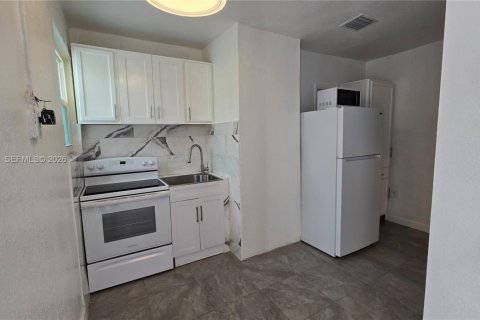 Apartamento en Sunrise, Florida 1 dormitorio, 46.45 m2 № 2054990