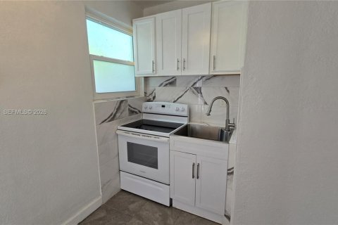 Apartamento en alquiler en Sunrise, Florida, 1 dormitorio, 46.45 m2 № 2054990 - foto 3