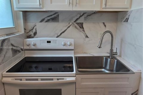 Apartamento en alquiler en Sunrise, Florida, 1 dormitorio, 46.45 m2 № 2054990 - foto 4