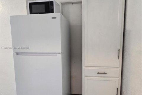 Apartamento en alquiler en Sunrise, Florida, 1 dormitorio, 46.45 m2 № 2054990 - foto 8