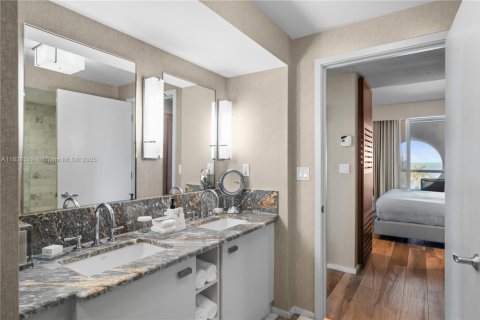 Condominio en venta en Fort Lauderdale, Florida, 2 dormitorios, 96.06 m2 № 1979058 - foto 11