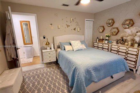 Снять в аренду виллу или дом в Уэст-Палм-Бич, Флорида 1 спальня, 65.03м2, № 2043812 - фото 5