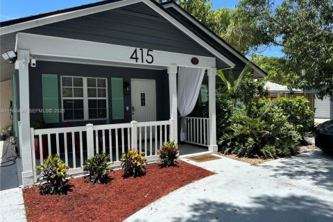 Снять в аренду виллу или дом в Уэст-Палм-Бич, Флорида 1 спальня, 65.03м2, № 2043812 - фото 2