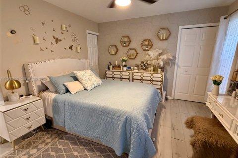 Снять в аренду виллу или дом в Уэст-Палм-Бич, Флорида 1 спальня, 65.03м2, № 2043812 - фото 6