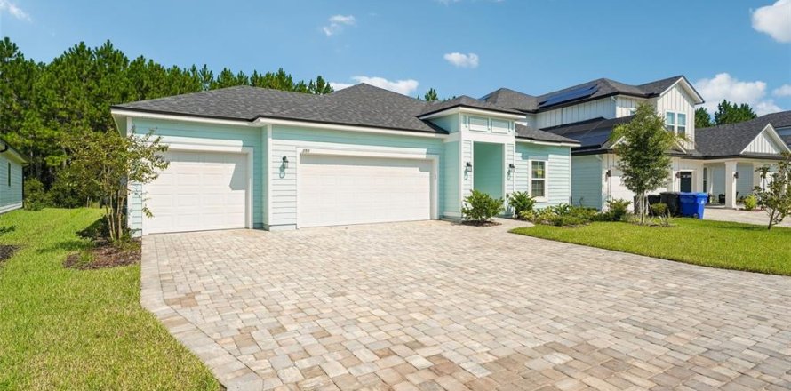 House in Saint Augustine, Florida 4 bedrooms, 253.44 sq.m. № 2351793