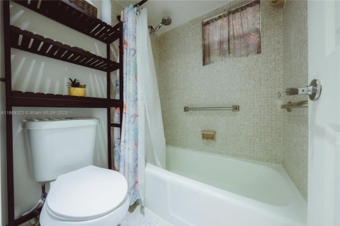 Copropriété à vendre à Margate, Floride: 1 chambre, 66.98 m2 № 1927068 - photo 13