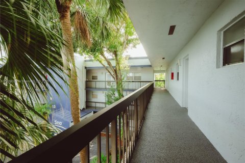 Copropriété à vendre à Margate, Floride: 1 chambre, 66.98 m2 № 1927068 - photo 2