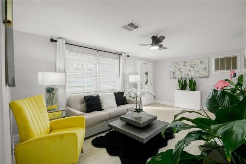 Casa en venta en Holiday, Florida, 2 dormitorios, 95.88 m2 № 2383790 - foto 11