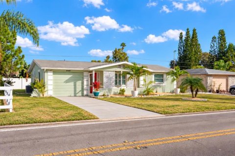 Casa en venta en Holiday, Florida, 2 dormitorios, 95.88 m2 № 2383790 - foto 2