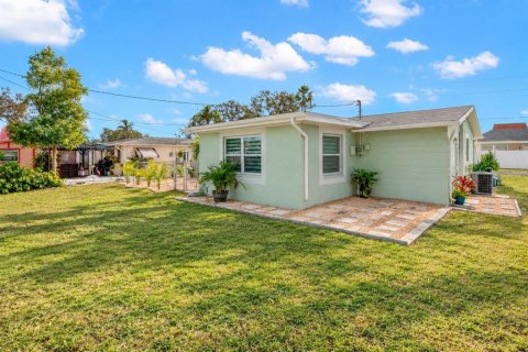 Casa en venta en Holiday, Florida, 2 dormitorios, 95.88 m2 № 2383790 - foto 4