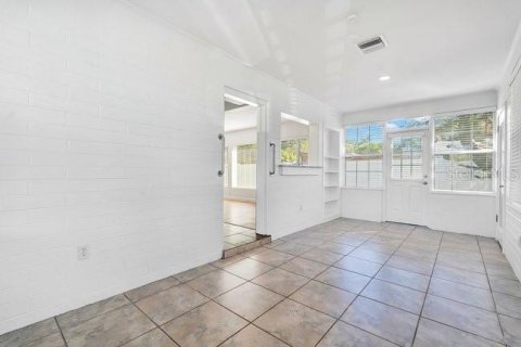 Villa ou maison à louer à Orlando, Floride: 2 chambres, 107.02 m2 № 2415557 - photo 13