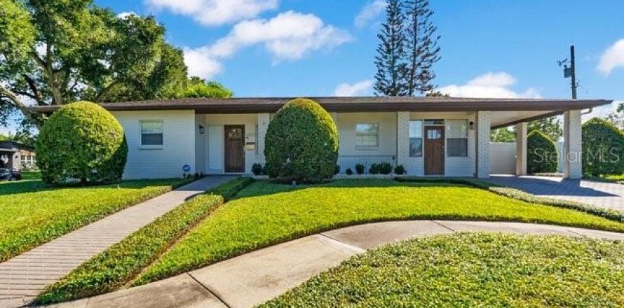 Villa ou maison à Orlando, Floride 2 chambres, 107.02 m2 № 2415557