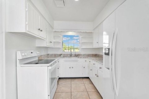 Villa ou maison à louer à Orlando, Floride: 2 chambres, 107.02 m2 № 2415557 - photo 6