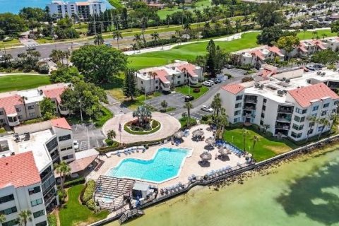 Condo in Saint Petersburg, Florida, 2 bedrooms  № 2134744 - photo 24