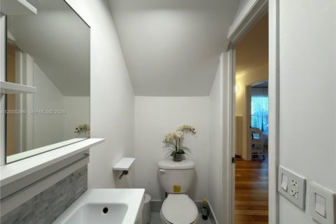 Copropriété à louer à Hallandale Beach, Floride: 3 chambres, 162.58 m2 № 2069495 - photo 11