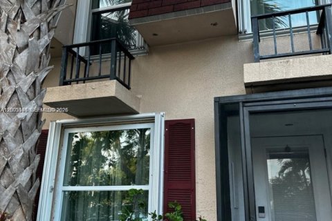 Copropriété à louer à Hallandale Beach, Floride: 3 chambres, 162.58 m2 № 2069495 - photo 2