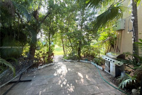 Copropriété à louer à Hallandale Beach, Floride: 3 chambres, 162.58 m2 № 2069495 - photo 29
