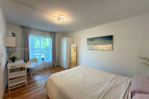 Copropriété à louer à Hallandale Beach, Floride: 3 chambres, 162.58 m2 № 2069495 - photo 7