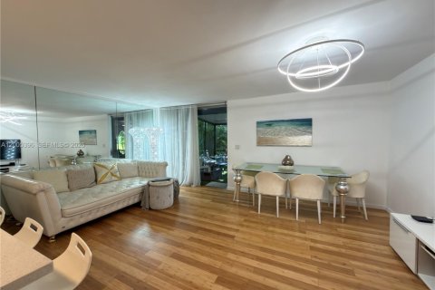 Copropriété à louer à Hallandale Beach, Floride: 3 chambres, 162.58 m2 № 2069495 - photo 16