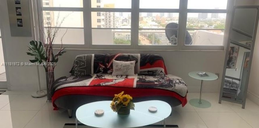 Studio à Condo à Miami Beach, Floride № 1861665