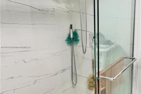 House in LaBelle, Florida 3 bedrooms № 1980444 - photo 8