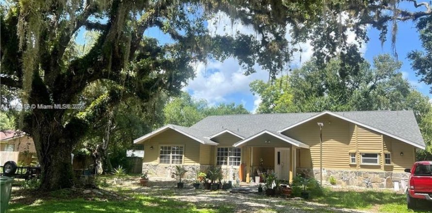 House in LaBelle, Florida 3 bedrooms № 1980444