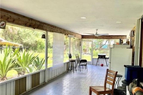 House in LaBelle, Florida 3 bedrooms № 1980444 - photo 9