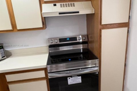 Снять в аренду кондоминиум в Маргит, Флорида 1 спальня, 66.15м2, № 1994701 - фото 19