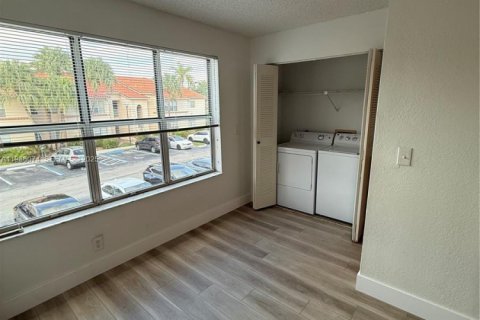 Снять в аренду кондоминиум в Маргит, Флорида 1 спальня, 66.15м2, № 1994701 - фото 26