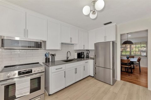 Casa en alquiler en Sarasota, Florida, 3 dormitorios, 135.73 m2 № 1900049 - foto 10